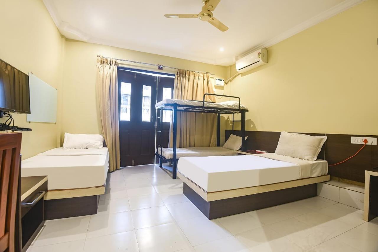 Vihasta Sunrise Hotel By Rr Enterprises Margao Eksteriør billede